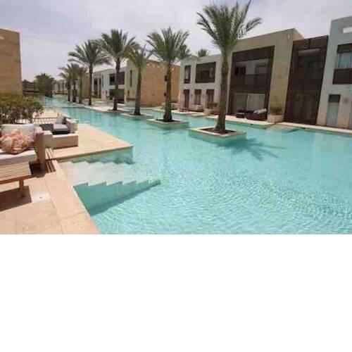Large apt on the main pool, Scarab Club, El Gouna.