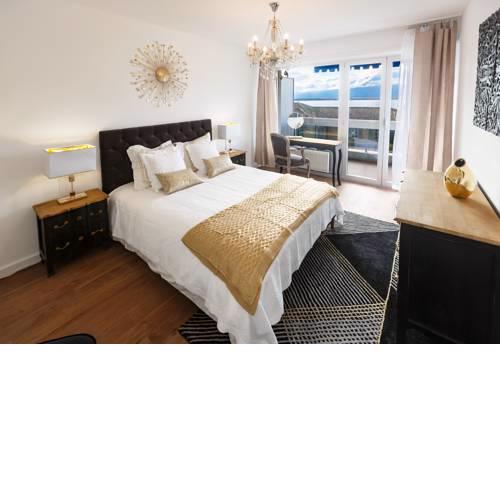 Large Central Apart - Panoramic Lake View - Luxury Equiped
