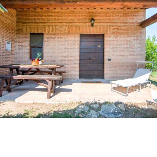 Large Farmhouse in Castiglione del Lago with Pool