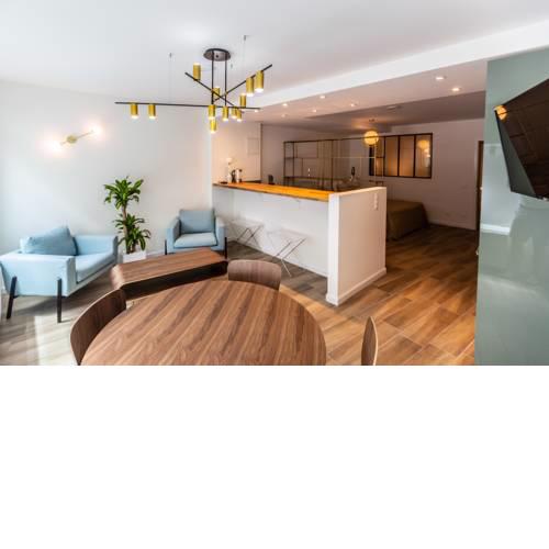 Large studio 2 beds Montreux Centre 1 min from the Lake