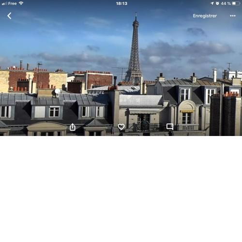 Large studio eiffel tower
