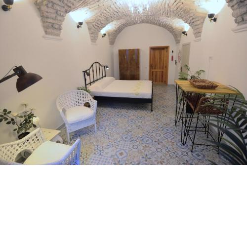 Large stunning studio apartment central location