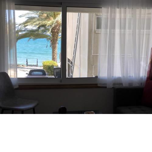 Larnaca flat on the Beachside