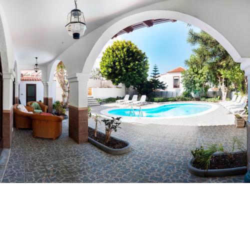 Las Americas Family Inn