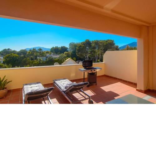 Las Mimosas fantastic west oriented penthouse