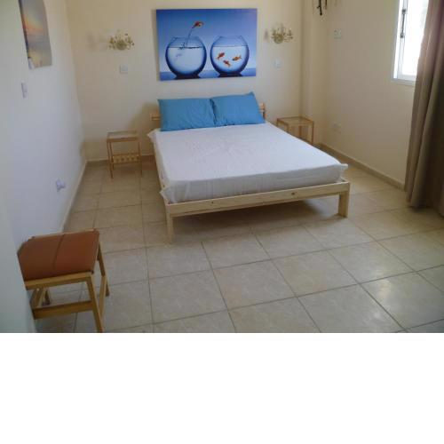 Laura's 2 bedroom apartment with balcony!