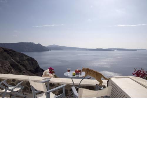 Lava Oia's