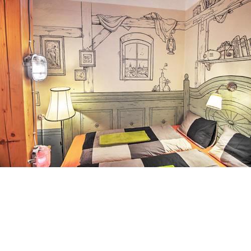 Lavender Circus Hostel, Doubles & Ensuites