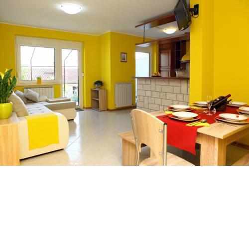 Lavender Scent Family Apartments Portorož DD1