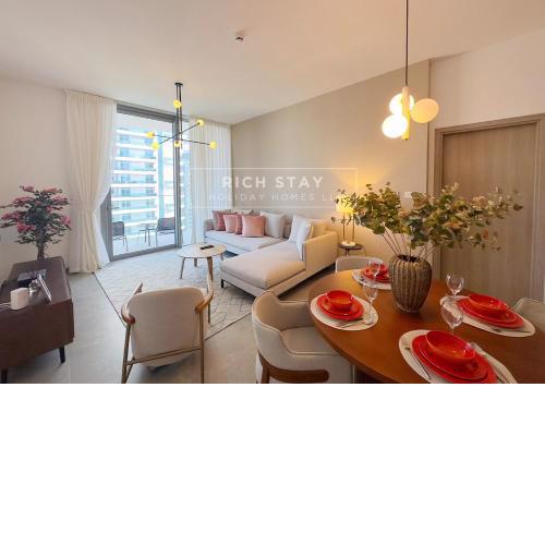 Lavish 1BR at Stella Maris in Dubai Marina by Rich Stay