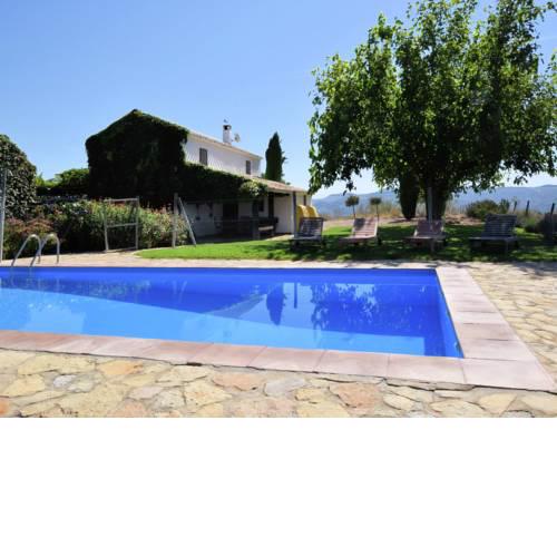Lavish Cottage in Fuentes de Cesna with Pool