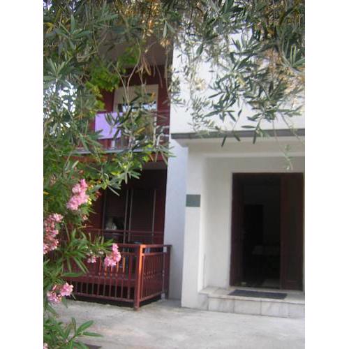 Lazar Apartments