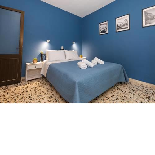 Lazaris house