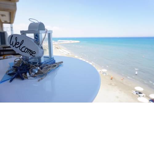 Lazuli Beachfront Apartment 405