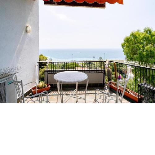 Le Ginestre - Sea View - 3 bedrooms - Parking