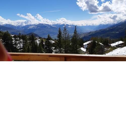 LE NEVADA CRANS-MONTANA vue a vous couper le soufle