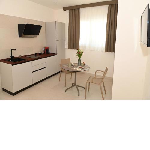 Lebum Apartments