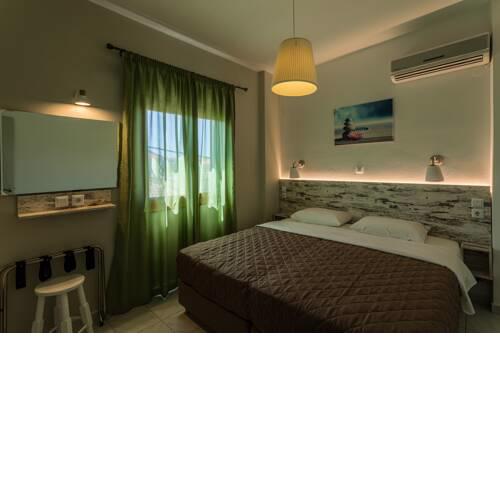 Lefkis apartments & studios