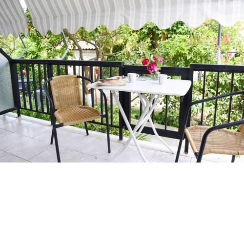 Lemon studio with garden close to the beach