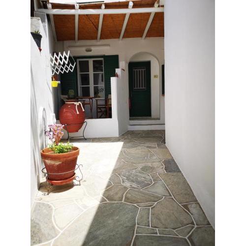 Lemonia Rooms 1