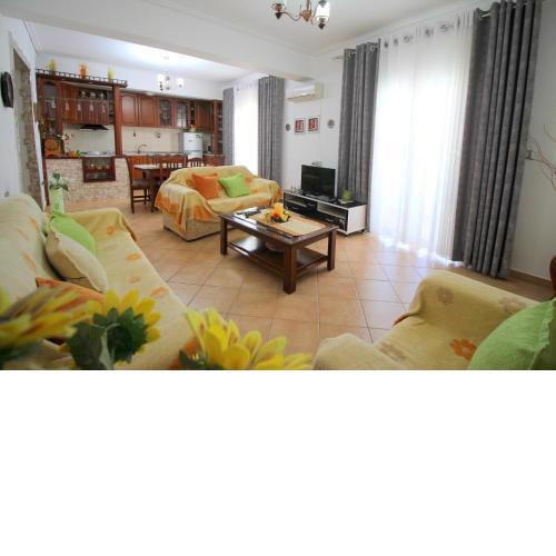 Lengu Holidays Houses