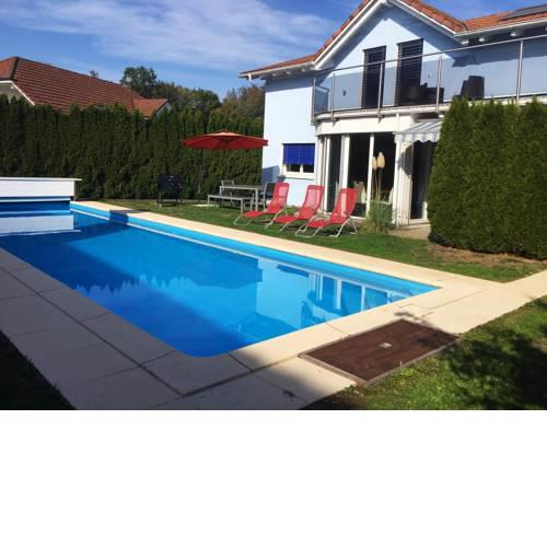 Leon's Holiday Resort Villa 1