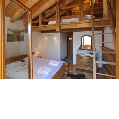 Les chambres et Roulottes des Noisetiers