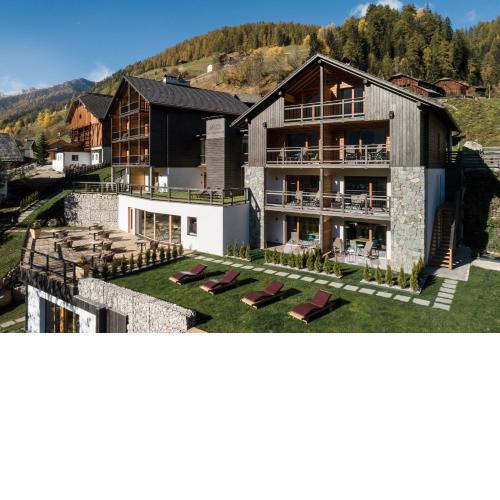 Les Dolomites Mountain Lodges