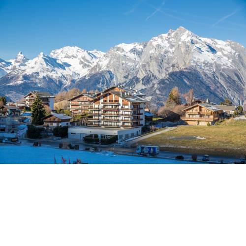 Les Ecluses 15 - in front of ski lift - swimming pool