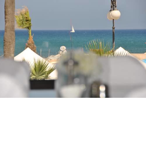 Les Palmiers Beach Boutique Hotel & Luxury Apartments