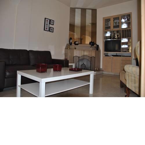 Les Palmiers City Center House