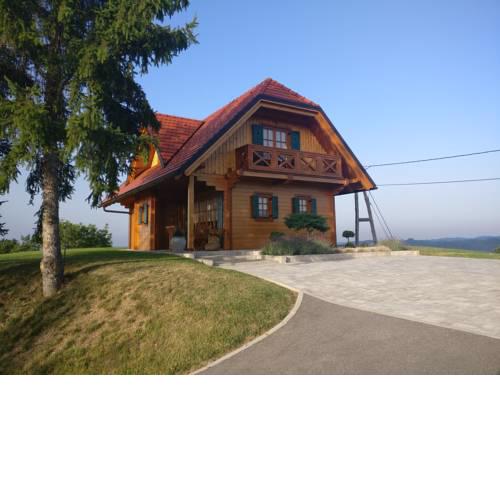 LESENA HIŠA STRAJNA