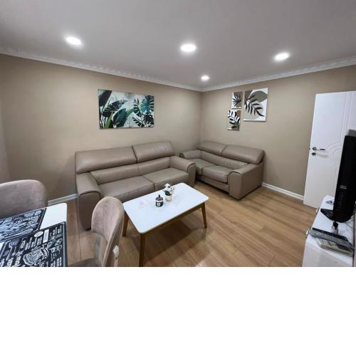 LETI APARTAMENTS KAVAJA ST