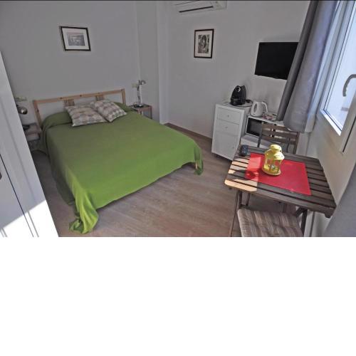 Lets Holidays Room with terrace