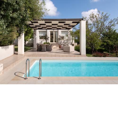 Levantes Luxury Home