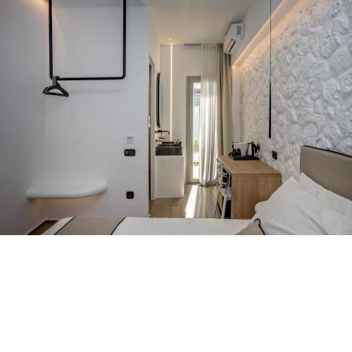 Levantes Luxury suites I II