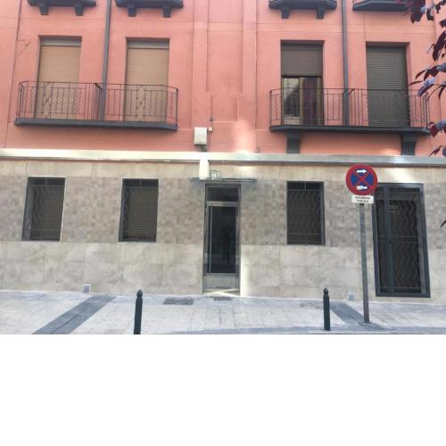 LF Habitación Familiar Grande Con Balcón 2ª Pt Sin Ascensor