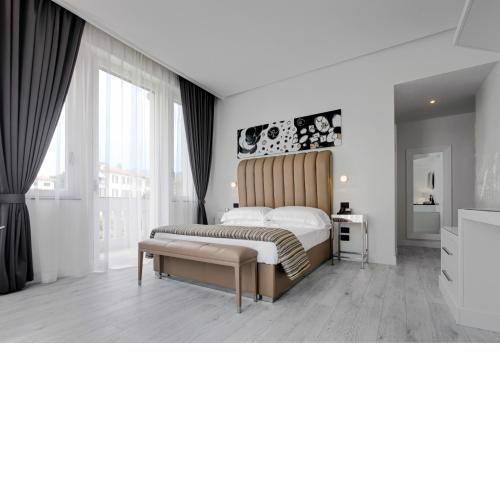 LHP Napoli Palace & SPA