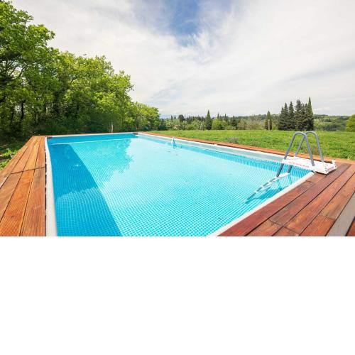 Liberty Villa with private lawn and pool