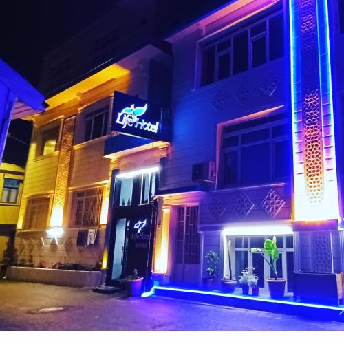 Life hotel