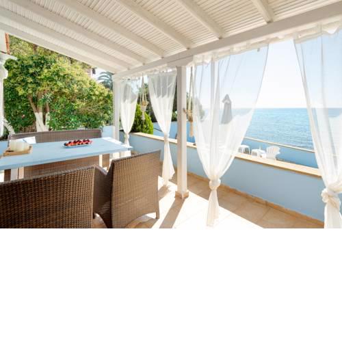 Light Blue Sea Artistic Villa