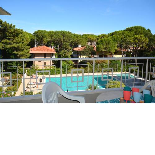 Lignano Riviera economico con piscina