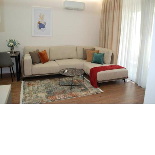Lindi's Apartment 3/6