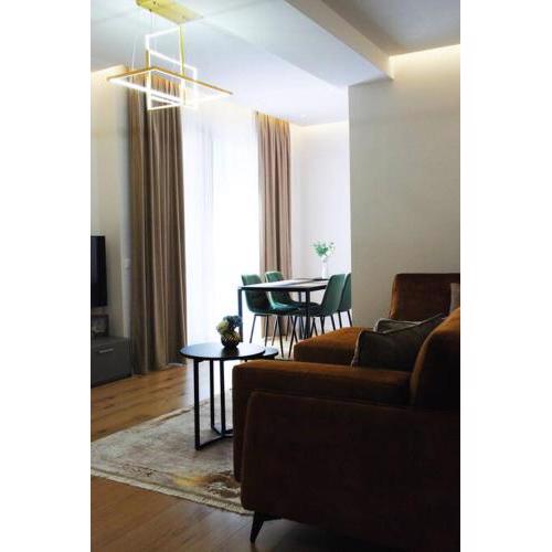 Lindi's Apartment 8/4