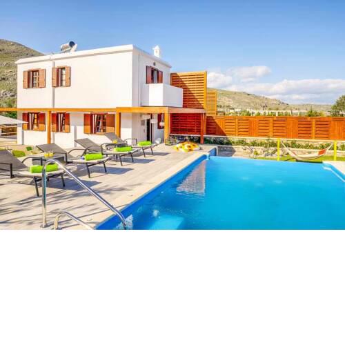 Lindos Villa Sleeps 4 with Pool Air Con and WiFi