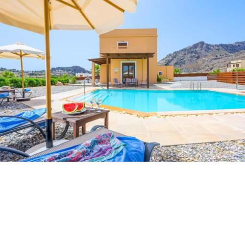 Lindos Villa Sleeps 8 Pool Air Con WiFi