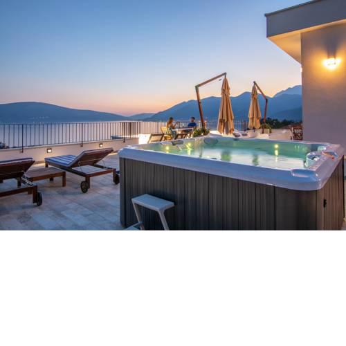 Line Apartment Lux Penthouse