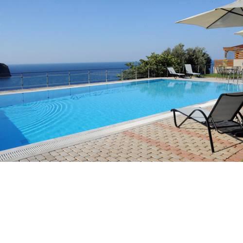 Αlissachne Suites