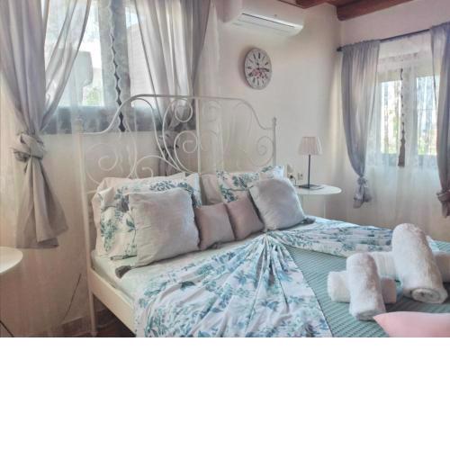 LITHOS HOUSE