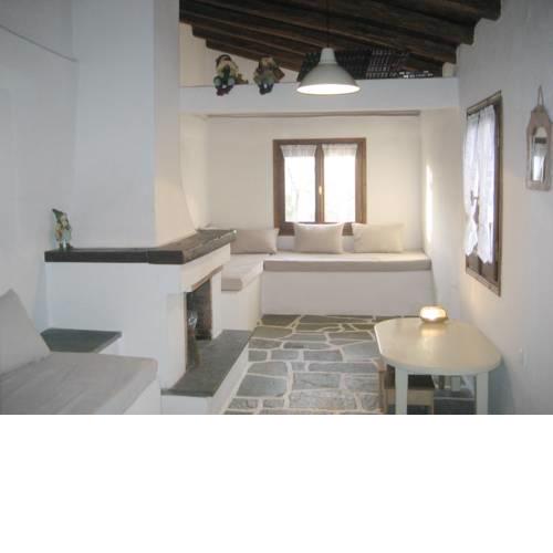 Lithos Residence